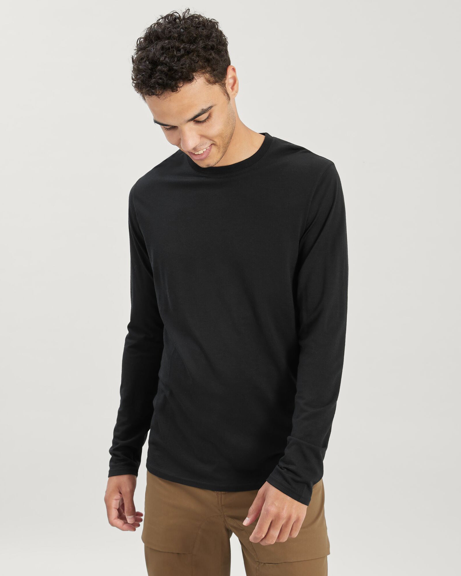 Men's 100% Merino Long Sleeve Crew Top - Black – Kathmandu US
