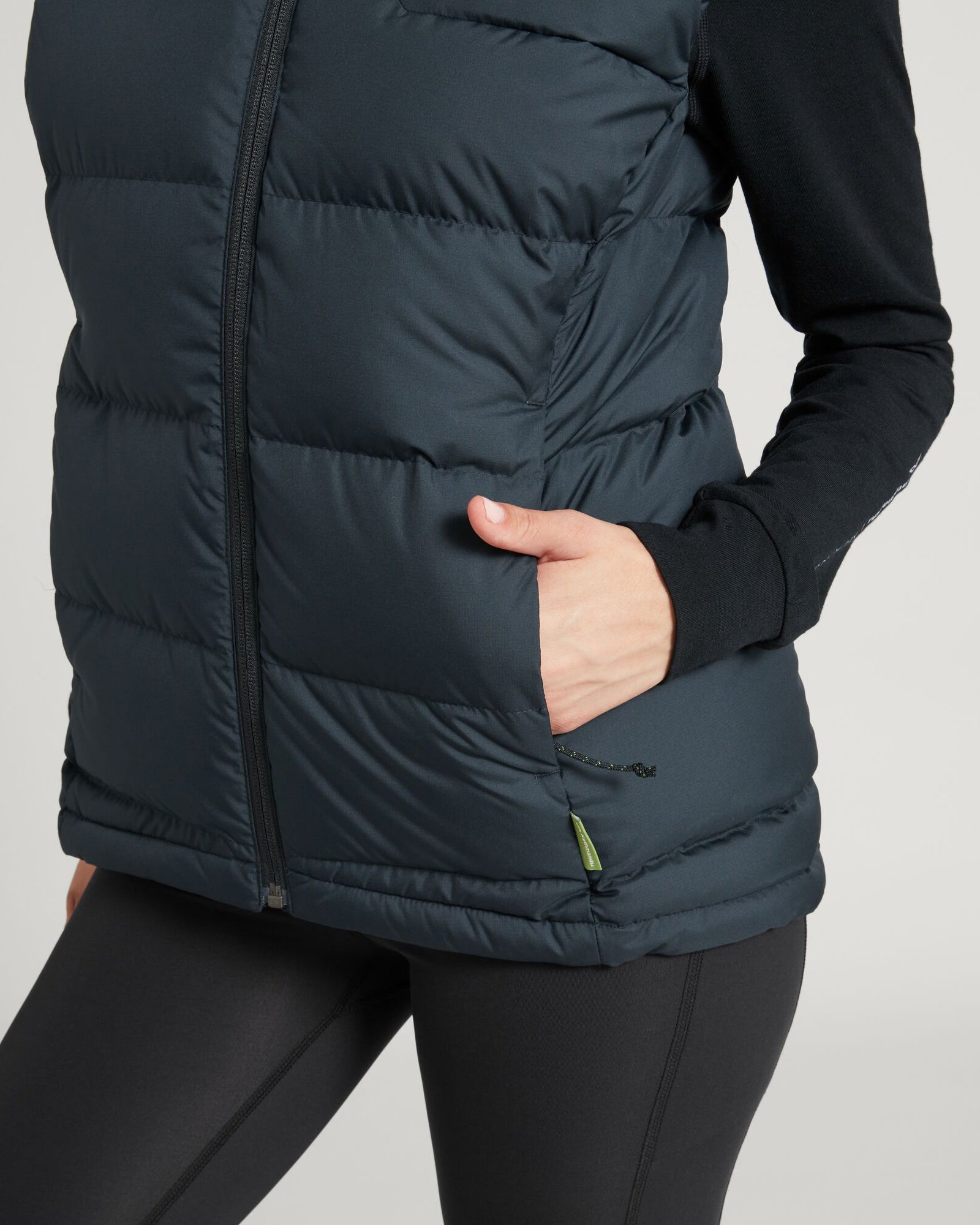 a0960_902_epiq_womens_down_puffer_vest__d_1744345706000