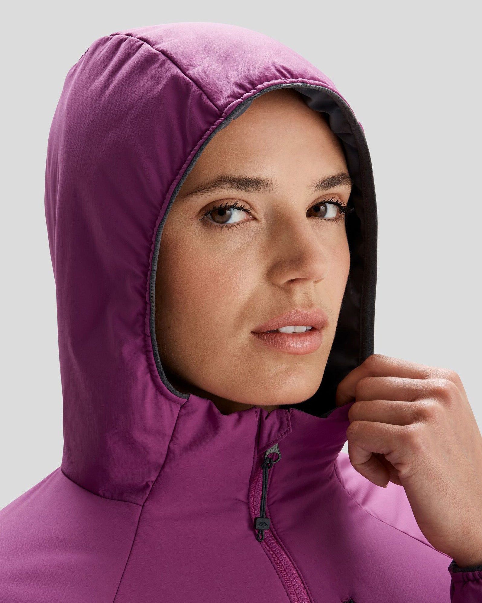 b0612_o4k_seeker_womens_primaloft_active_hooded_jacke_e_1743633437000