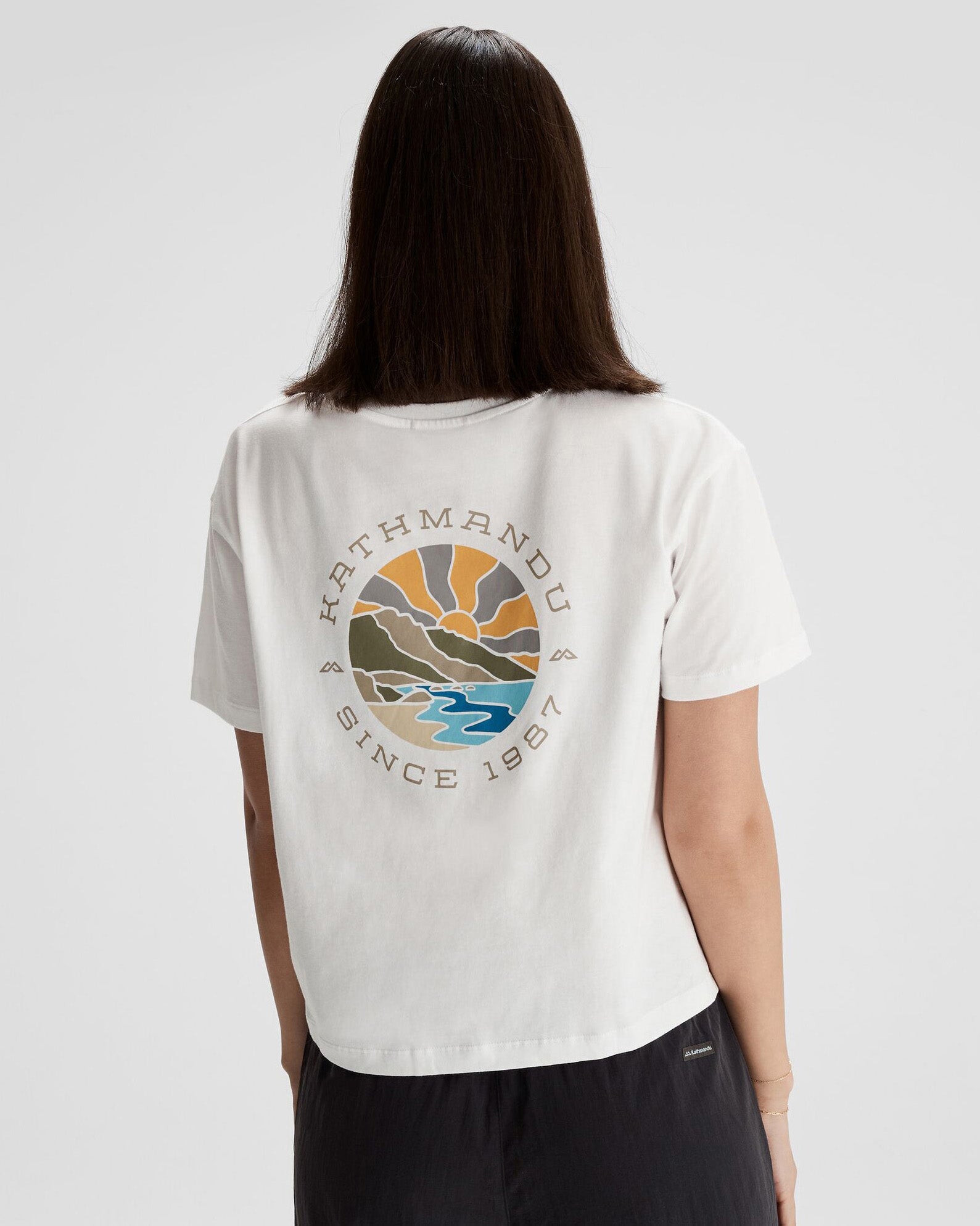 b0994_002_womens_sunburst_logo_organic_cotton_short_sleeve_t_c_1743632427000